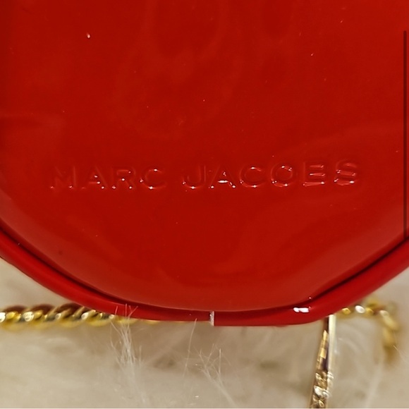 Marc Jacobs round red New in Package crossbody - Picture 2 of 4